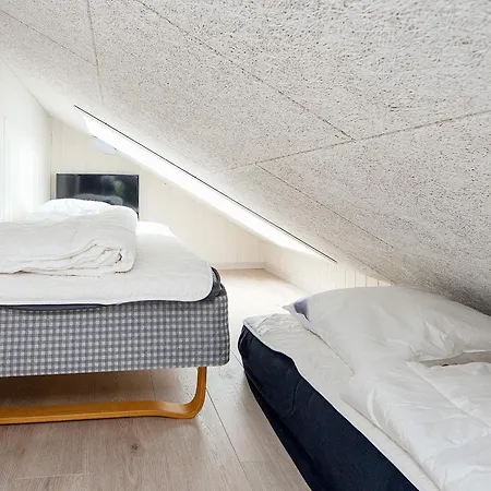 Semesterbostad Luxury Retreat With Pool
