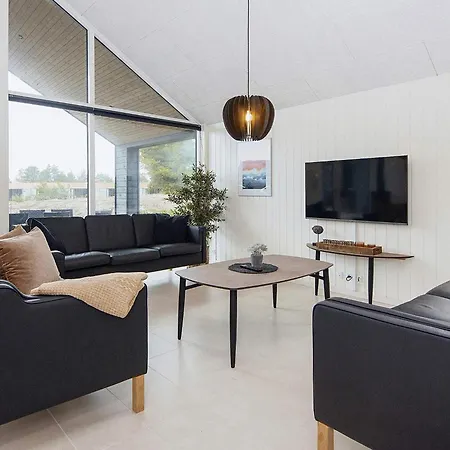 Luxury Retreat With Pool Semesterbostad