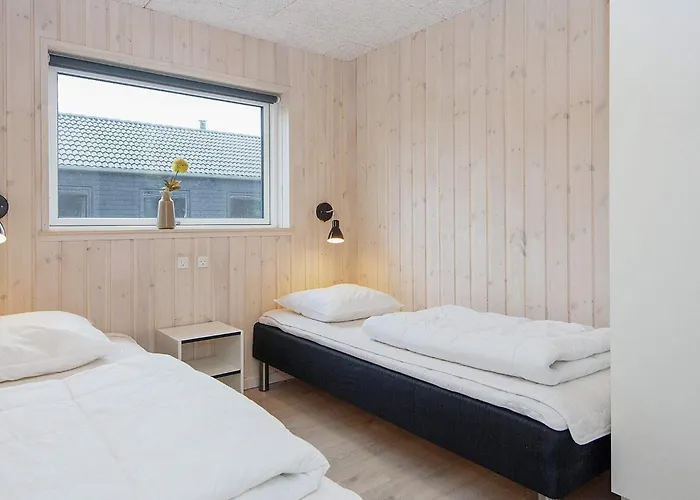 Luxury Retreat With Pool - By Traum بيت للعطل *