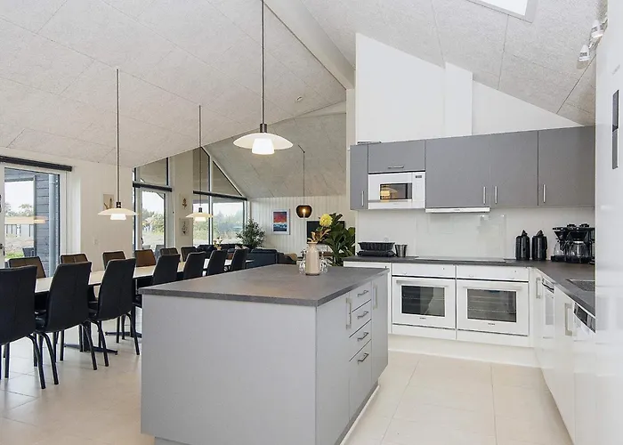 Luxury Retreat With Pool - By Traum