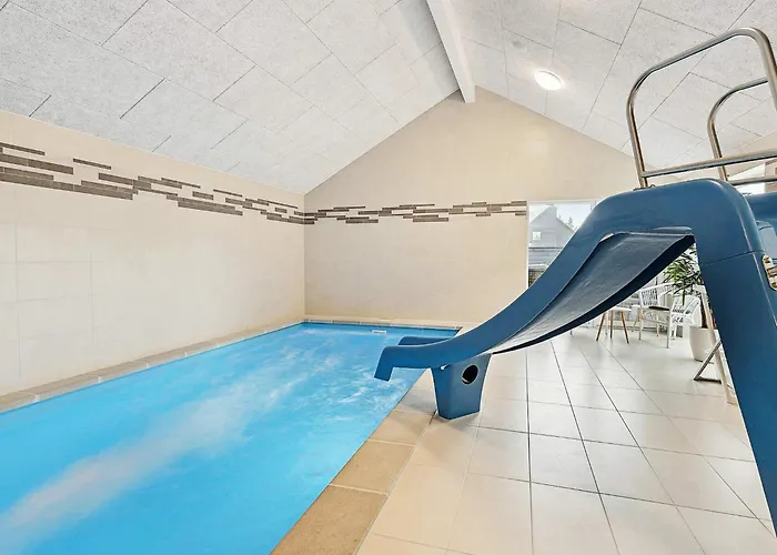 Luxury Retreat With Pool - By Traum بيت للعطل