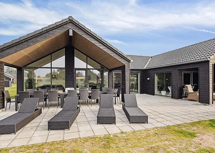 بيت للعطل Luxury Retreat With Pool - By Traum *