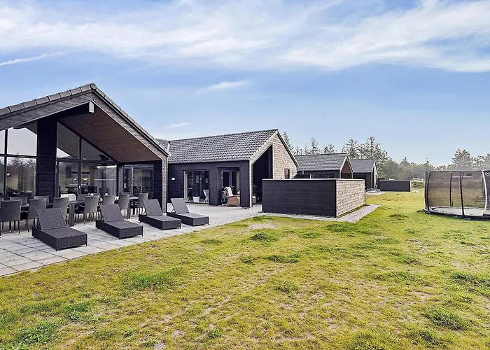 بيت للعطل Luxury Retreat With Pool - By Traum *